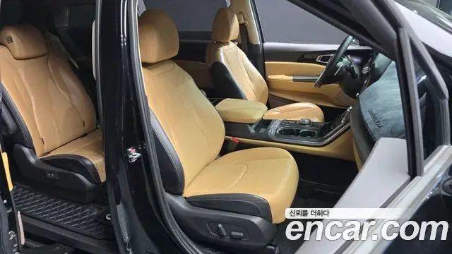Kia Carnival 2020 — Фото 12/20