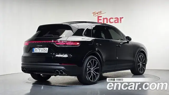 Porsche Cayenne 2022 — Photo 2/20