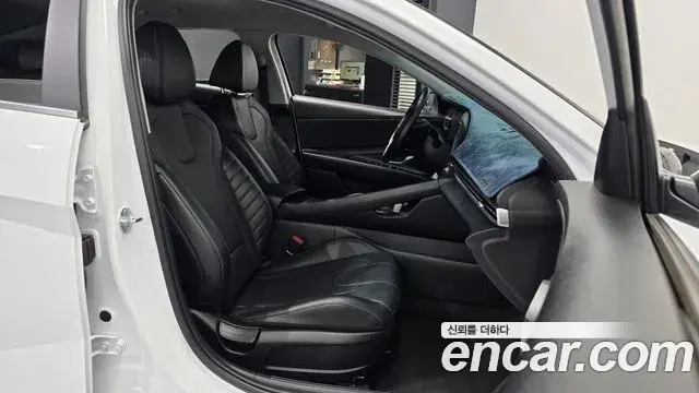 Hyundai Avante 2020 — ფოტო 11/20