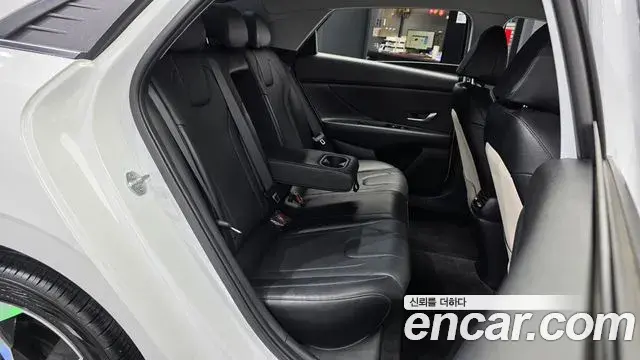 Hyundai Avante 2020 — ფოტო 12/20