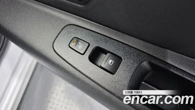 Hyundai Avante 2020 — ფოტო 18/20