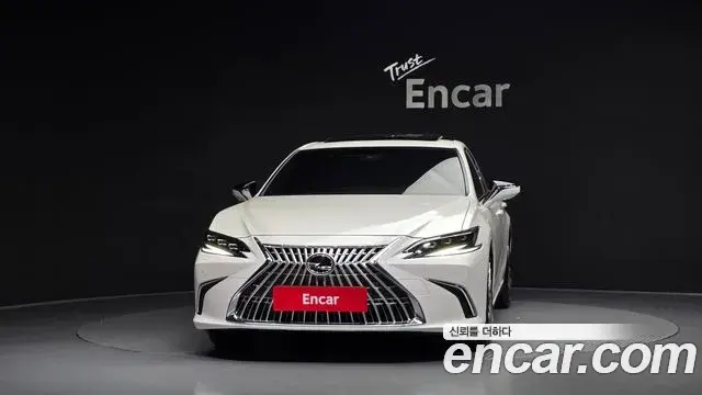 Lexus ES300h 2025 — Photo 3/20