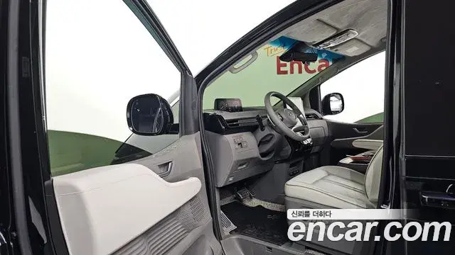 Hyundai Staria 2021 — Photo 10/20