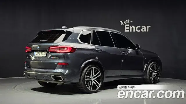BMW X5 2022 — Photo 2/20
