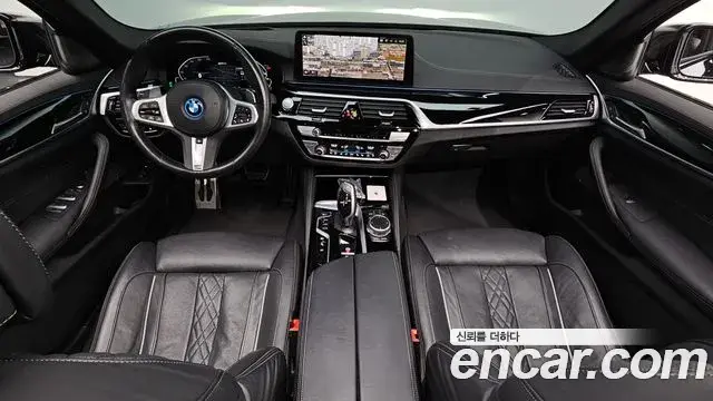BMW 5 Series 2022 — Photo 7/20