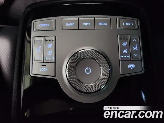 Genesis Electrified G80 2021 — Photo 17/20
