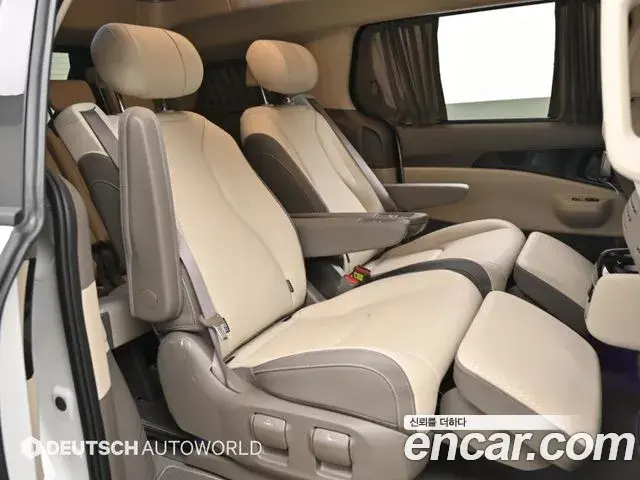 Kia Carnival 2024 — Фото 12/20