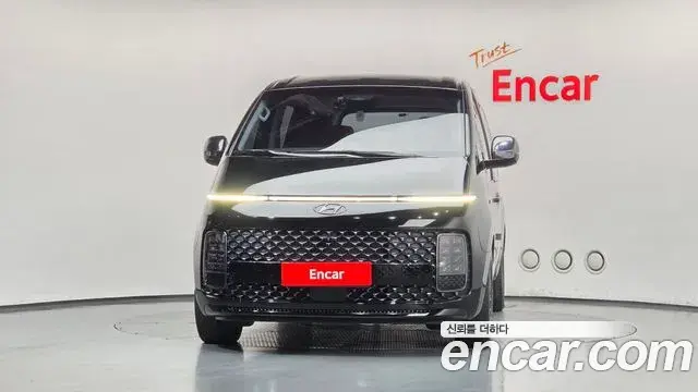 Hyundai Staria 2021 — Photo 3/20