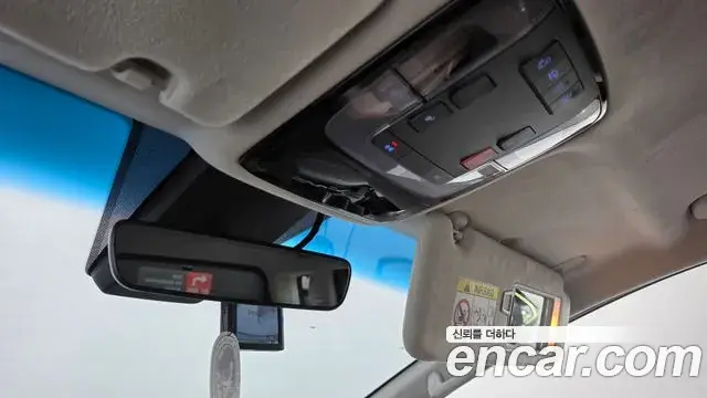 Hyundai Staria 2021 — Photo 17/20
