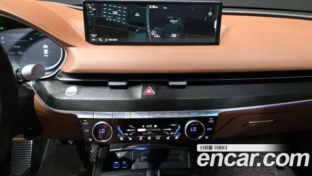 Genesis Electrified G80 2020 — Photo 14/20