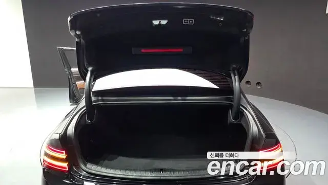 Genesis Electrified G80 2020 — Photo 20/20