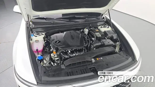 Hyundai Grandeur 2025 — Photo 6/20