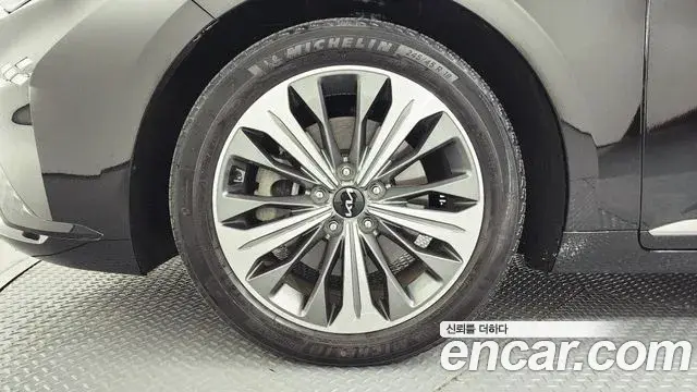 Kia K8 2021 — Photo 5/20