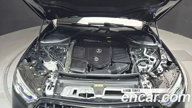 Mercedes-Benz GLC-Class 2025 — Photo 6/20