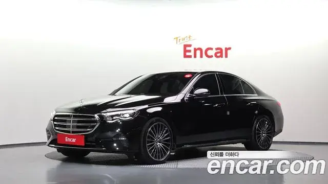 Mercedes-Benz E-Class 2026 — Photo 1/20