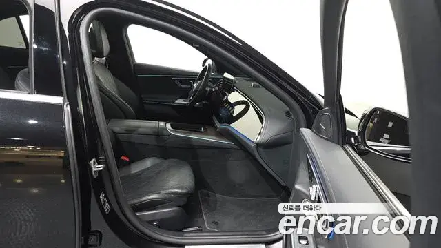 Mercedes-Benz E-Class 2026 — Photo 11/20