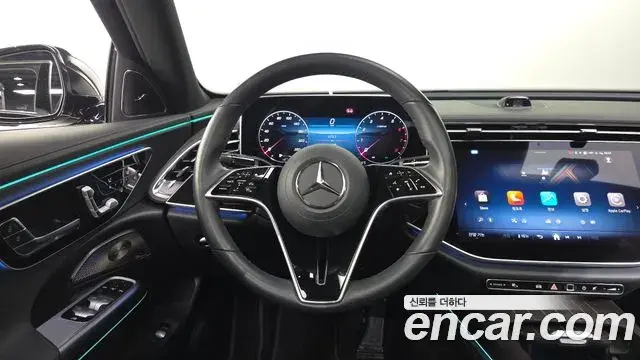Mercedes-Benz E-Class 2026 — Photo 13/20