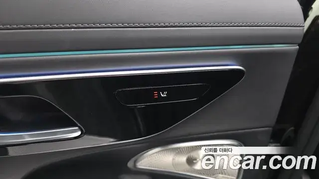 Mercedes-Benz E-Class 2026 — Photo 18/20