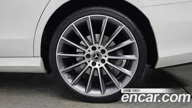 Mercedes-Benz E-Class 2021 — Şəkil 5/20