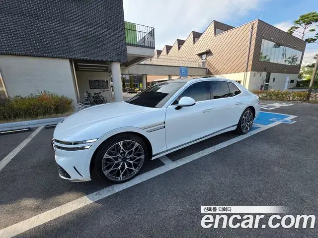 Genesis G90 2023 — Photo 4/20