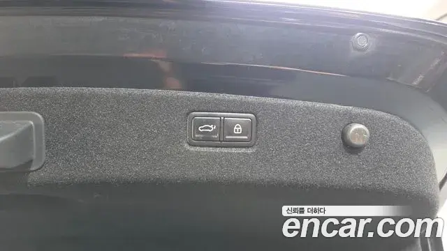 Kia The K9 2021 — Photo 15/20