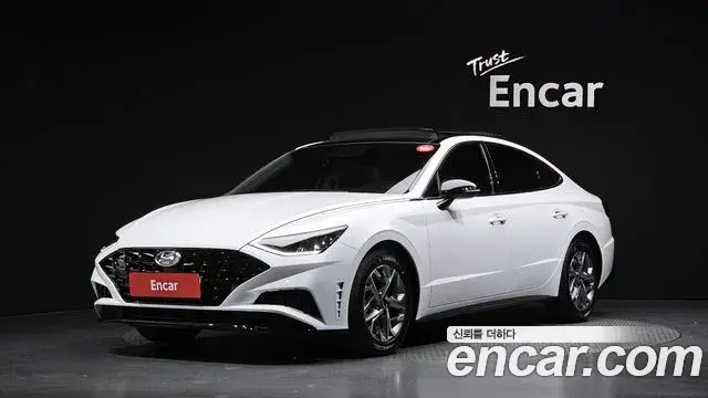Hyundai Sonata 2022 — Фото 1/20