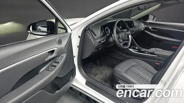 Hyundai Sonata 2022 — Фото 10/20