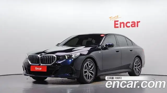 BMW 5 Series 2025 — Photo 10/20