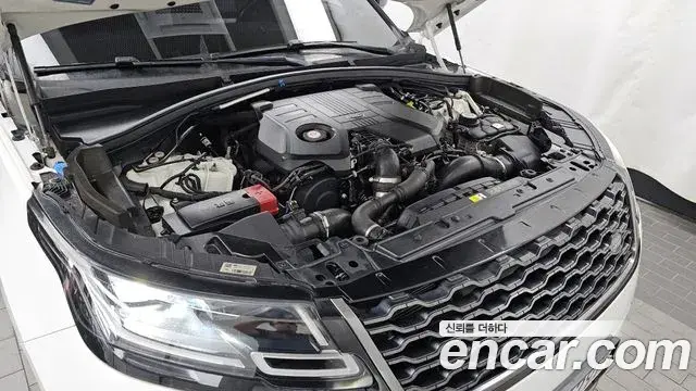 Land Rover Range Rover Velar 2018 — Photo 6/20