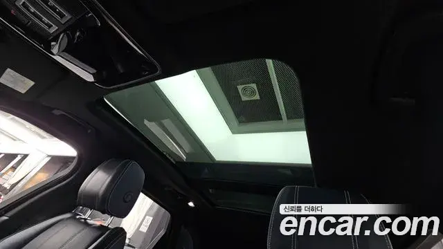 Land Rover Range Rover Velar 2018 — Photo 18/20