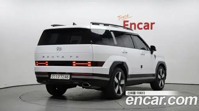 Hyundai Santa Fe 2024 — Photo 2/20