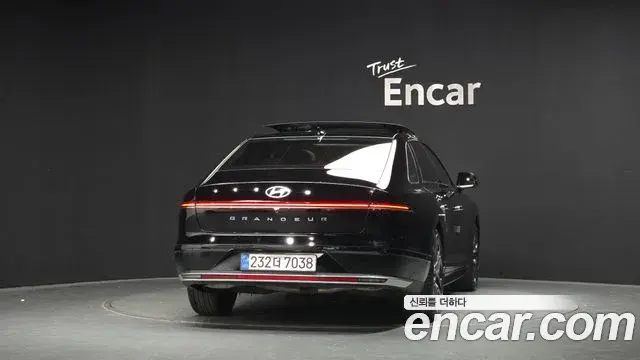 Hyundai Grandeur 2023 — Photo 4/20