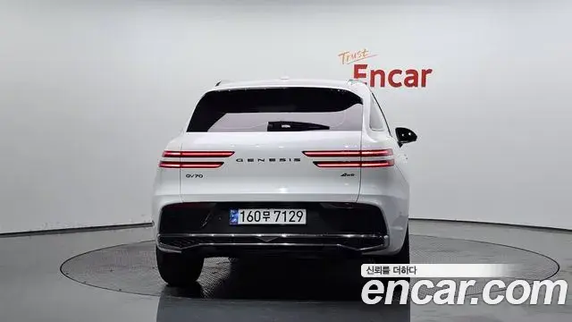 Genesis GV70 2024 — ფოტო 1/20