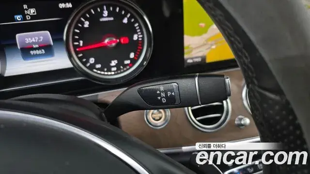 Mercedes-Benz E-Class 2018 — ფოტო 11/20