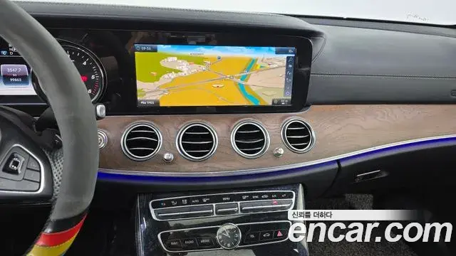 Mercedes-Benz E-Class 2018 — ფოტო 3/20