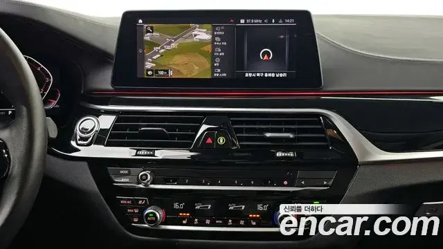 BMW 5 Series 2020 — ფოტო 4/20