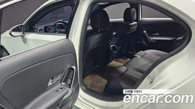 Mercedes-Benz A-Class 2021 — Фото 18/20