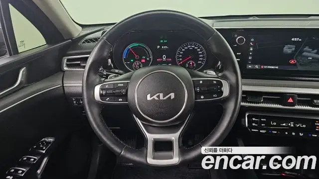 Kia K5 2023 — Şəkil 13/20