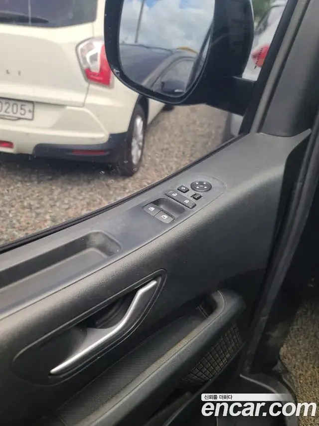 Hyundai Staria 2021 — Photo 8/15