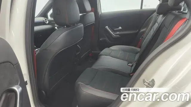 Mercedes-Benz A-Class 2024 — Photo 3/16