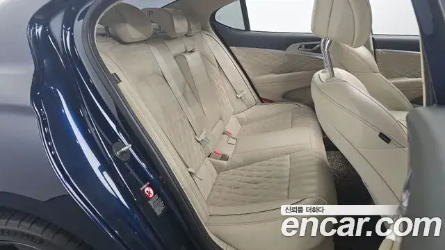 Genesis G70 2019 — Photo 8/20