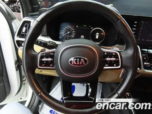 Kia Sorento 2021 — ფოტო 8/20