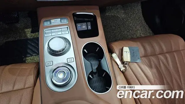 Genesis GV70 2023 — Şəkil 7/20