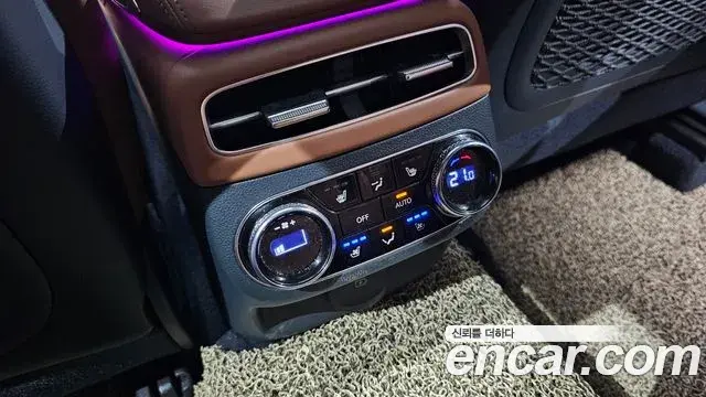 Genesis GV70 2023 — Şəkil 14/20