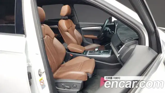 Audi Q5 2020 — Photo 11/20