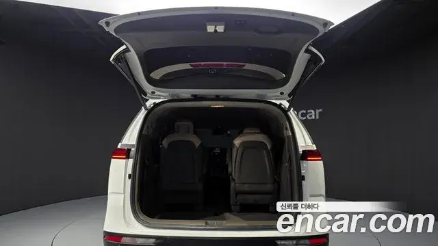 Kia Carnival 2020 — ფოტო 3/20