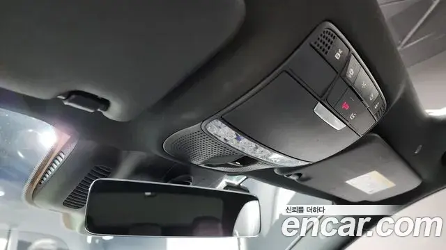 Mercedes-Benz E-Class 2023 — Şəkil 19/20