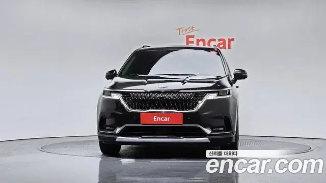 Kia Carnival 2021 — ფოტო 10/20
