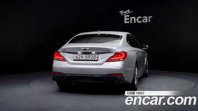 Genesis G70 2019 — ფოტო 17/20