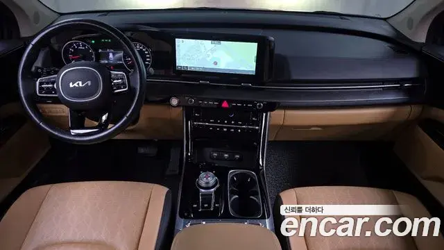 Kia Carnival 2022 — ფოტო 14/20